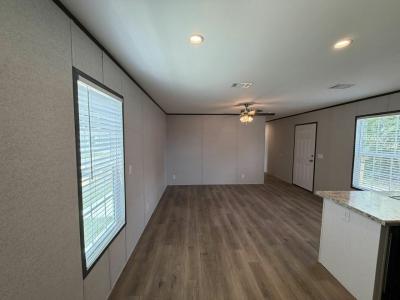 Photo 5 of 24 of home located at 156 Lakeside Garden Circle Lake Wales, FL 33859