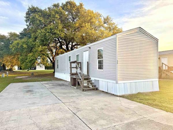 Photo 1 of 2 of home located at 3550 Carlyss Dr Lot 93 Sulphur, LA 70665