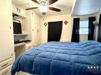 1982 LEDG  Home