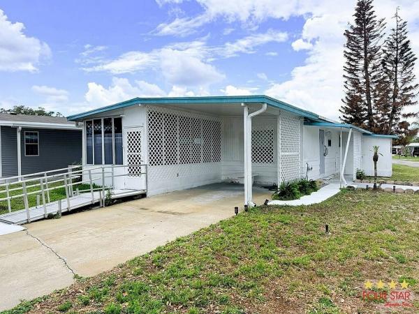 Photo 1 of 2 of home located at 10 Las Palmas Dr Edgewater, FL 32132