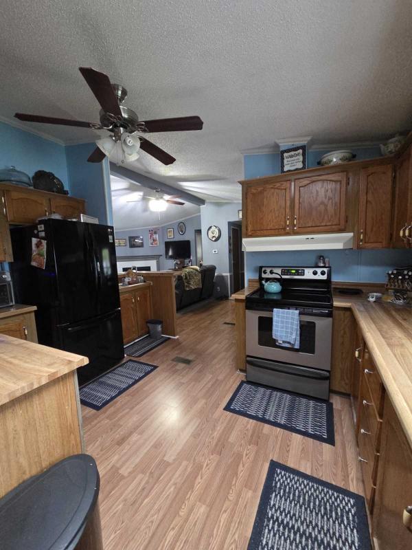 1988 Brookwood Manufactured Home