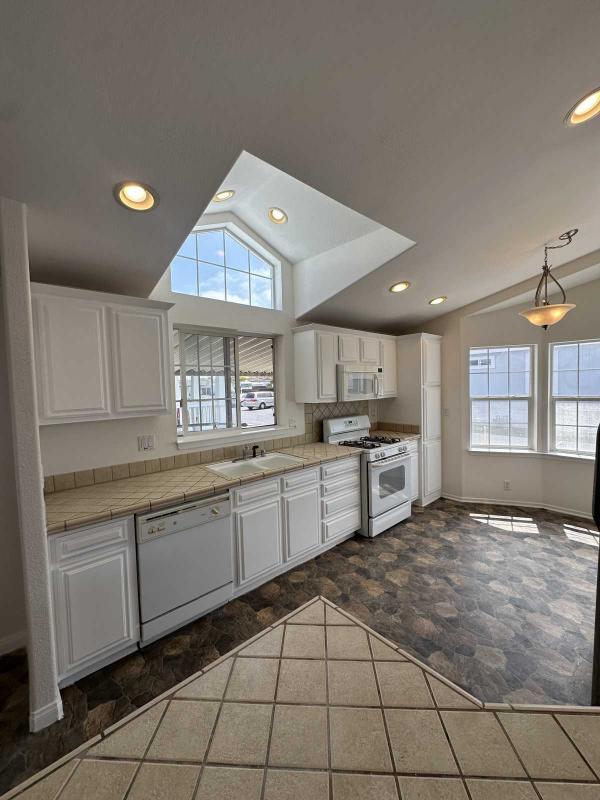 2005 Silvercrest The Advantage Manufactured Home