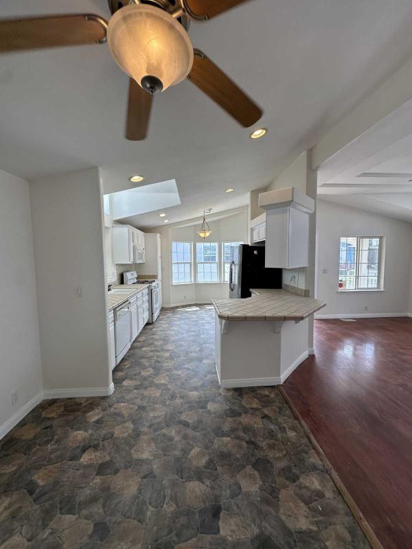 2005 Silvercrest The Advantage Manufactured Home