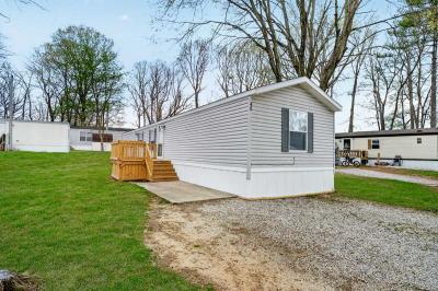 Photo 3 of 26 of home located at 48 Echo Lake W Dr Mooresville, IN 46158