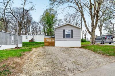 Photo 4 of 26 of home located at 48 Echo Lake W Dr Mooresville, IN 46158