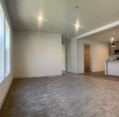 Photo 4 of 21 of home located at 1056 South Circle Fridley, MN 55432