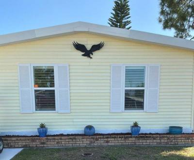 Mobile Home at 19128 Meadowbrook Ct, North Fort Myers, FL 33903