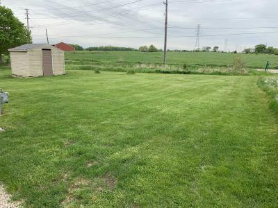 Photo 3 of 29 of home located at 110 Riverview Cr Saline, MI 48176