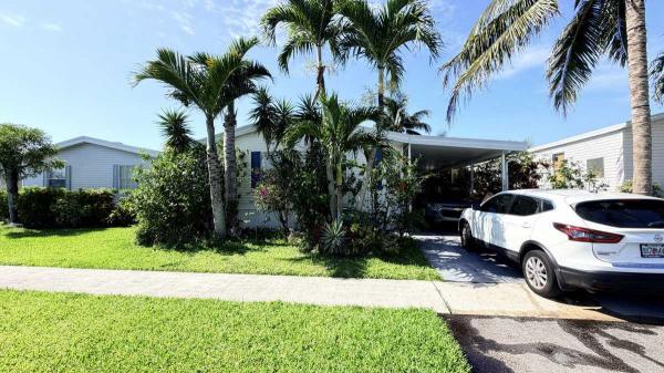 Photo 1 of 2 of home located at 11656 SW 10th Street Davie, FL 33325