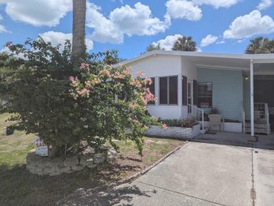 Photo 3 of 30 of home located at 6560 Hidden Oaks Dr North Fort Myers, FL 33917