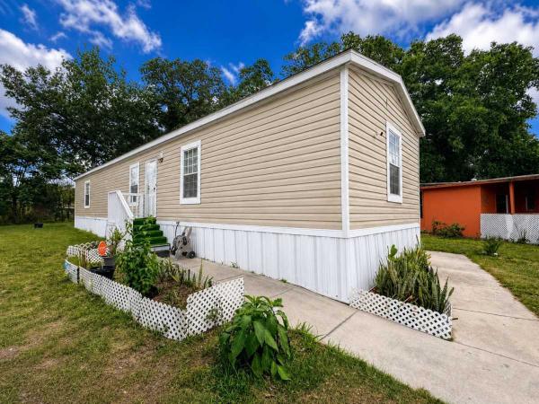  Mobile Home For Sale