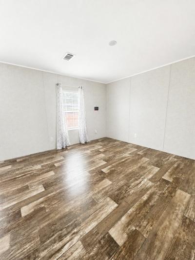 Photo 4 of 8 of home located at 2741 Environs Blv Orlando, FL 31818