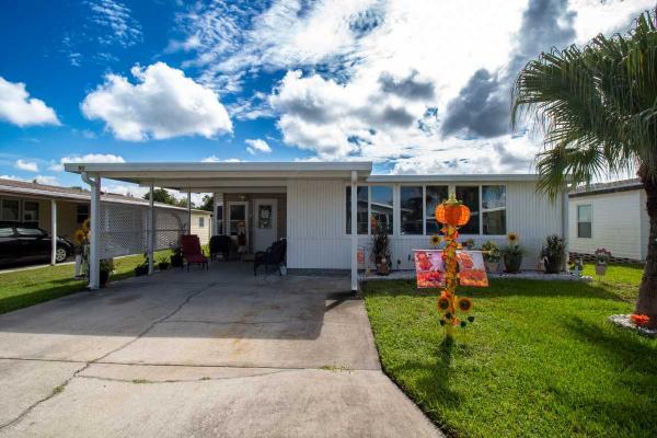 1989  Mobile Home For Sale