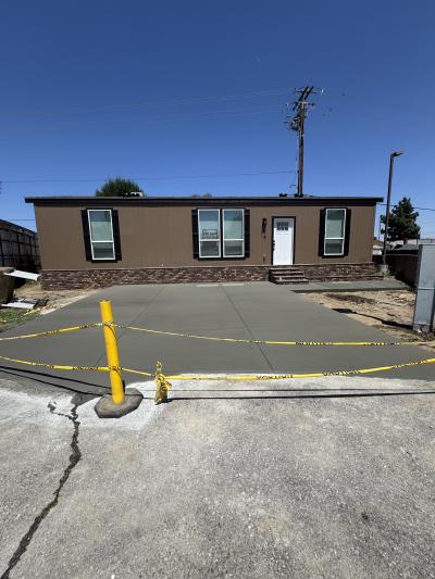 Photo 3 of 19 of home located at 25000 Hawkbryn Ave Newhall, CA 91321