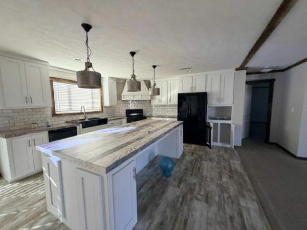 Photo 1 of 2 of home located at 16 Old Loma Vista Rd Batesville, TX 78829
