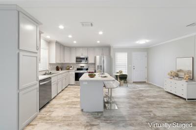 Photo 4 of 18 of home located at 484 Stewart Dr Lady Lake, FL 32159