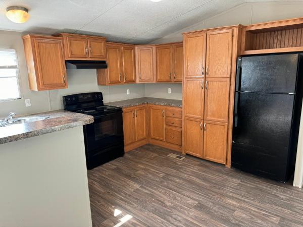 2010 Clayton Homes Inc Yes Mobile Home