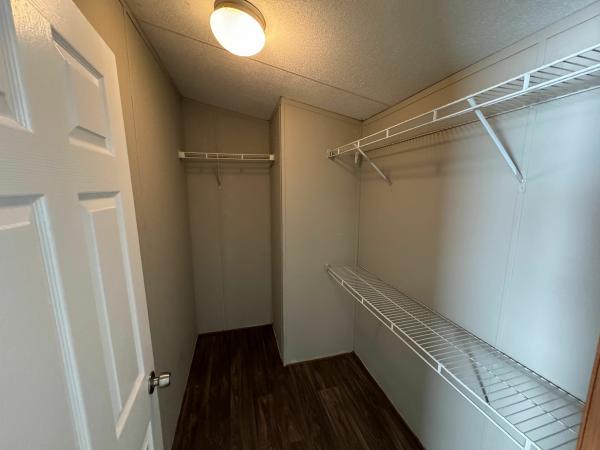 2010 Clayton Homes Inc Yes Mobile Home
