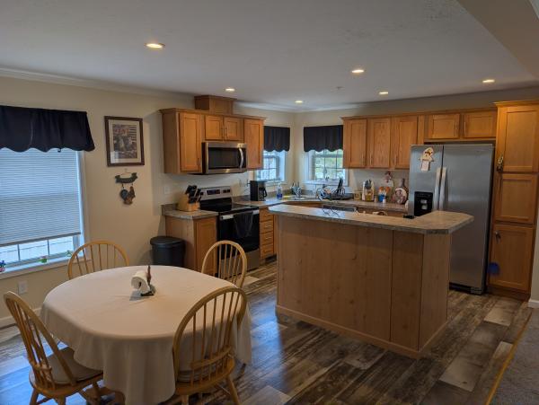 2022 Champion ESDSA24403-48 Mobile Home