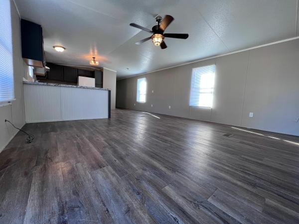 2006 Clayton Homes Inc Mobile Home For Sale