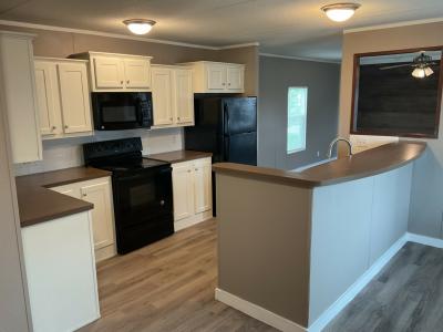 Photo 5 of 9 of home located at 181 Bridlewood Dr San Marcos, TX 78666
