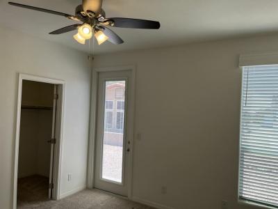 Photo 4 of 7 of home located at 3301 S Goldfield Road Lot 5013 Apache Junction, AZ 85119
