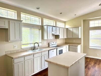 Photo 5 of 10 of home located at 24303 Woolsey Canyon Rd.  #115 West Hills, CA 91304