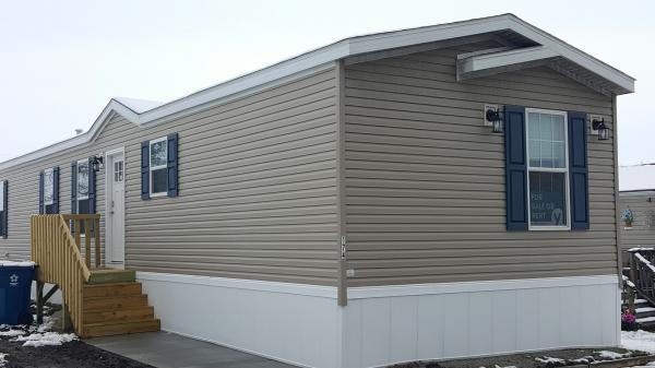 Photo 1 of 2 of home located at 5112 N Fairmount Street #174 Davenport, IA 52806