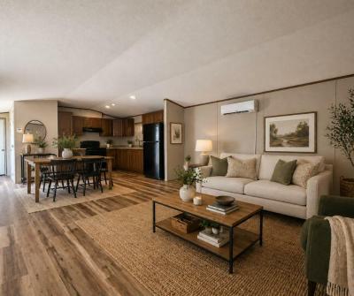 Photo 2 of 16 of home located at 6280 Hamilton Dr. #14 Fort Myers, FL 33905
