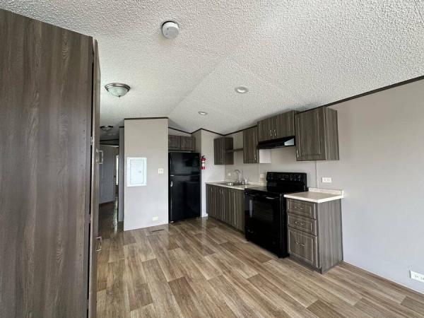 2022 S124411AA  Home