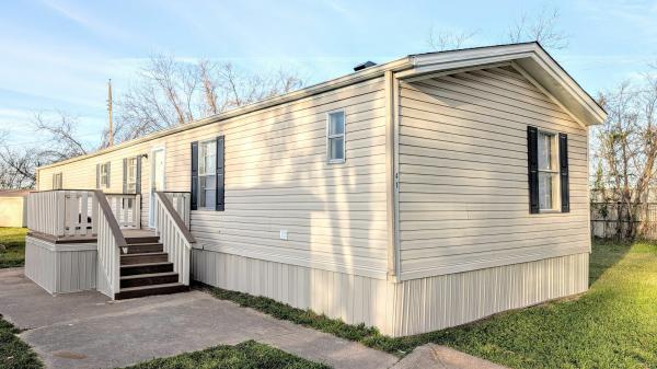 2004 Clayton Homes Inc Mobile Home For Sale