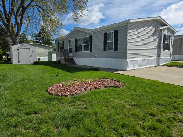 Photo 1 of 2 of home located at 122 Whippoorwill #122 Rochester Hills, MI 48309