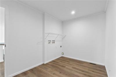 Photo 4 of 8 of home located at 482 Kalynn Circle Fairborn, OH 45324