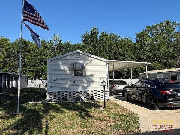 Photo 1 of 2 of home located at 10081 SE 22nd Terrace Webster, FL 33597