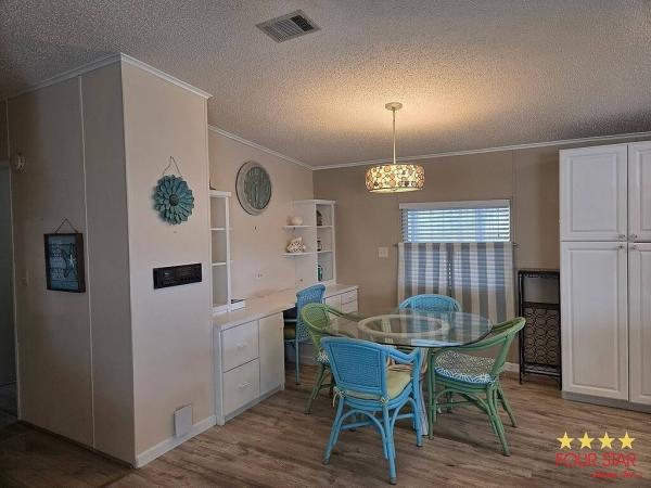 1990 Palm Harbor  Home