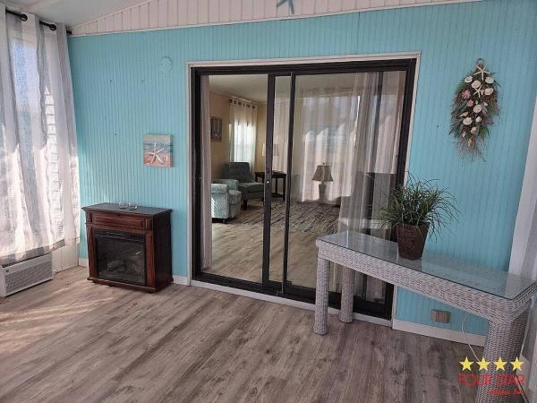 1990 Palm Harbor  Home
