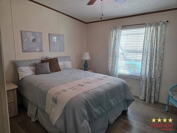 1990 Palm Harbor  Home