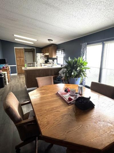 Photo 4 of 16 of home located at 26217 Algonquin Lane Flat Rock, MI 48134