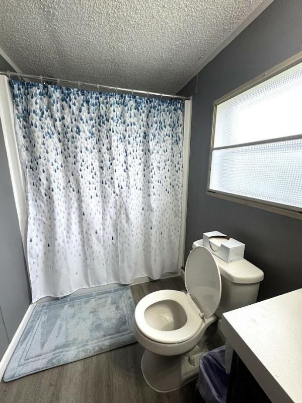 1990 Century Manufactured Home