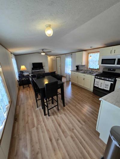 Photo 5 of 25 of home located at 157 Mayfair Road Vadnais Heights, MN 55127