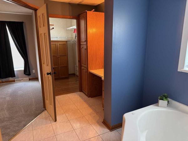 2001 SHAMROCK CUSTOM ORDER Manufactured Home