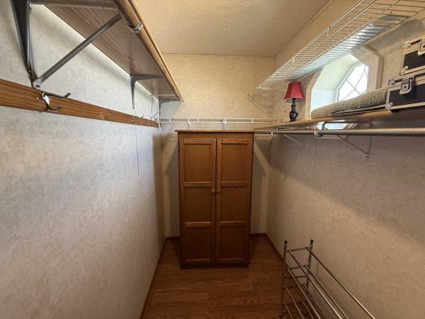 2001 SHAMROCK CUSTOM ORDER Manufactured Home