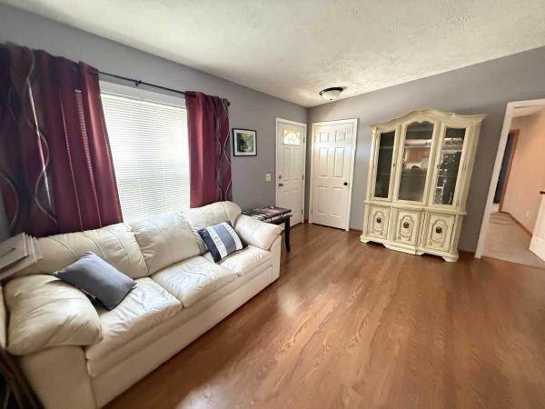 2001 SHAMROCK CUSTOM ORDER Manufactured Home