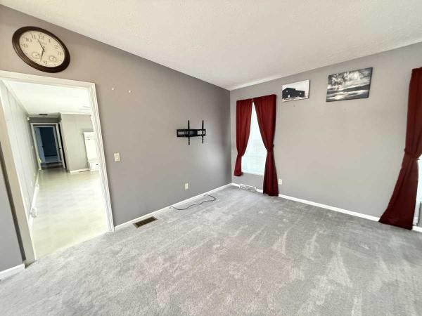 2001 SHAMROCK CUSTOM ORDER Manufactured Home