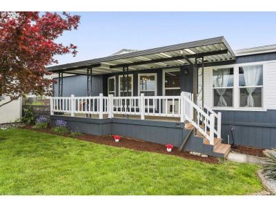 Photo 2 of 16 of home located at 15146 SE 122Nd. Ave. Clackamas, OR 97015