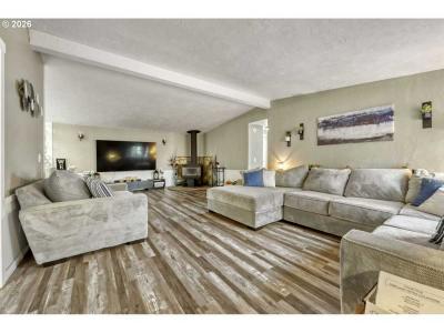 Photo 5 of 16 of home located at 15146 SE 122Nd. Ave. Clackamas, OR 97015