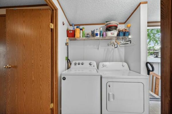 2000 Schultz Mobile Home