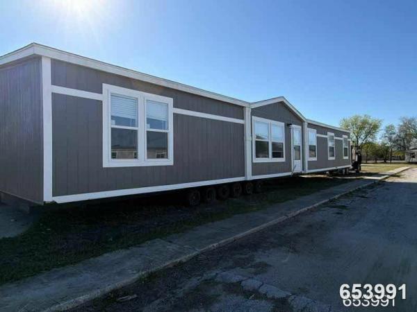 Photo 1 of 2 of home located at Titan Factory Direct Homes 1950 SW Loop 410 San Antonio, TX 78227