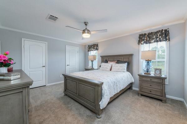 2025 Champion SIG4482C Mobile Home