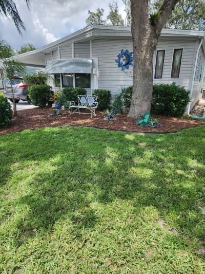 Photo 2 of 28 of home located at 35421 Jomar Ave Zephyrhills, FL 33541